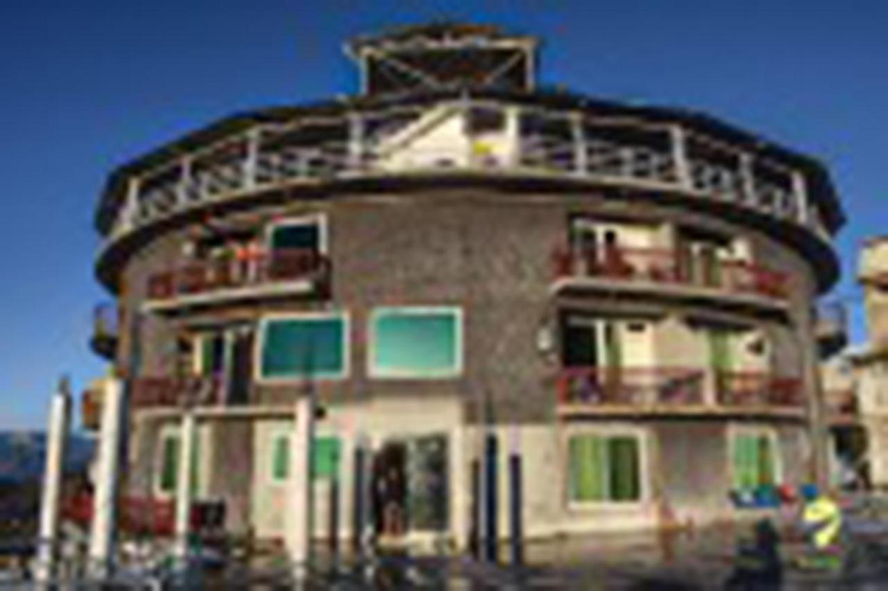 Frontier Tower Hotel Malam Jabba Exterior photo